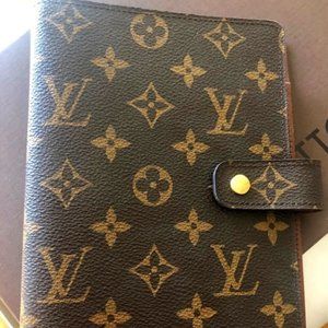 Louis Vuitton Medium Ring Agenda Cover